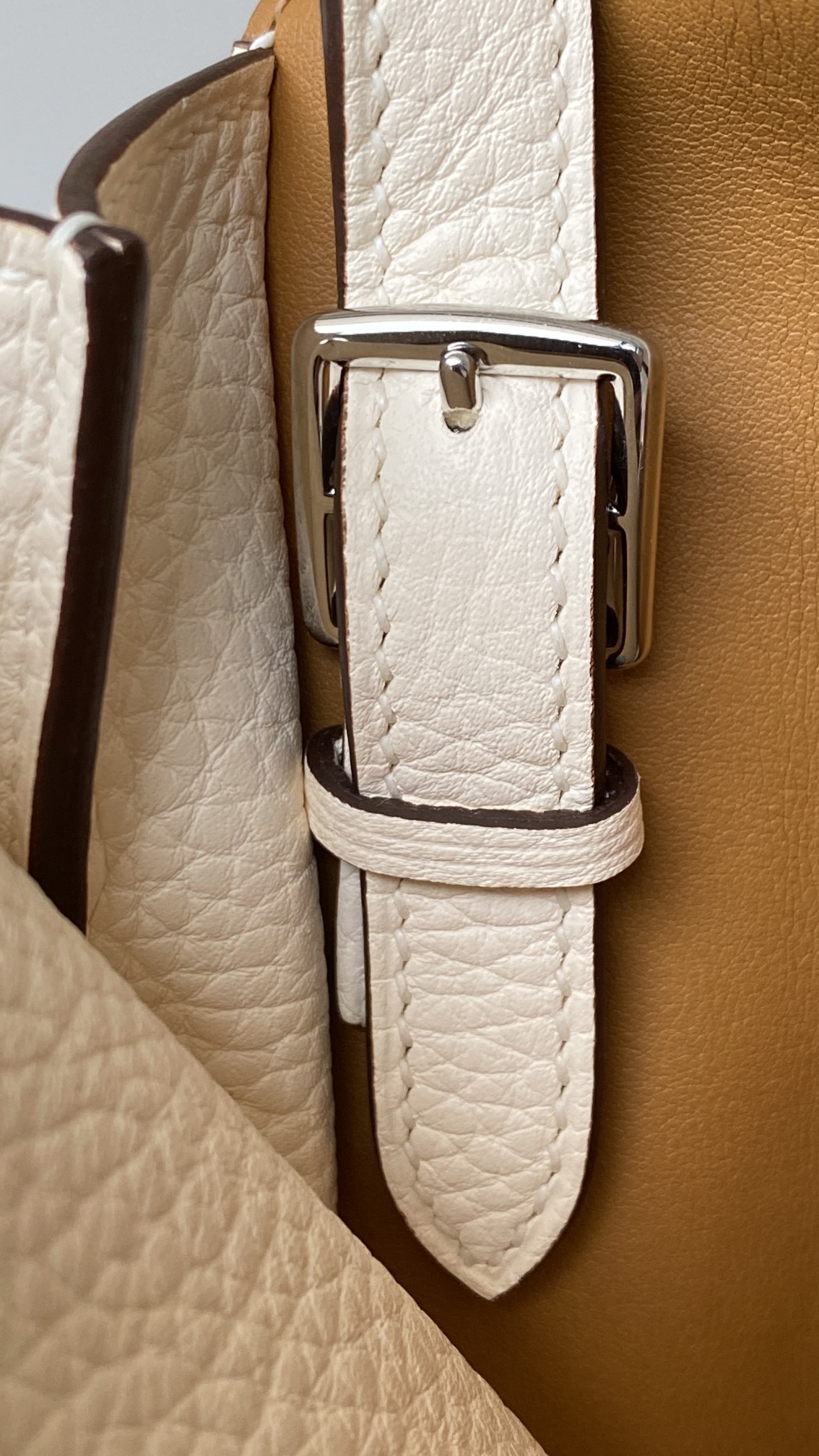 에르메스 투톤 할잔백25 크림 은장 버클